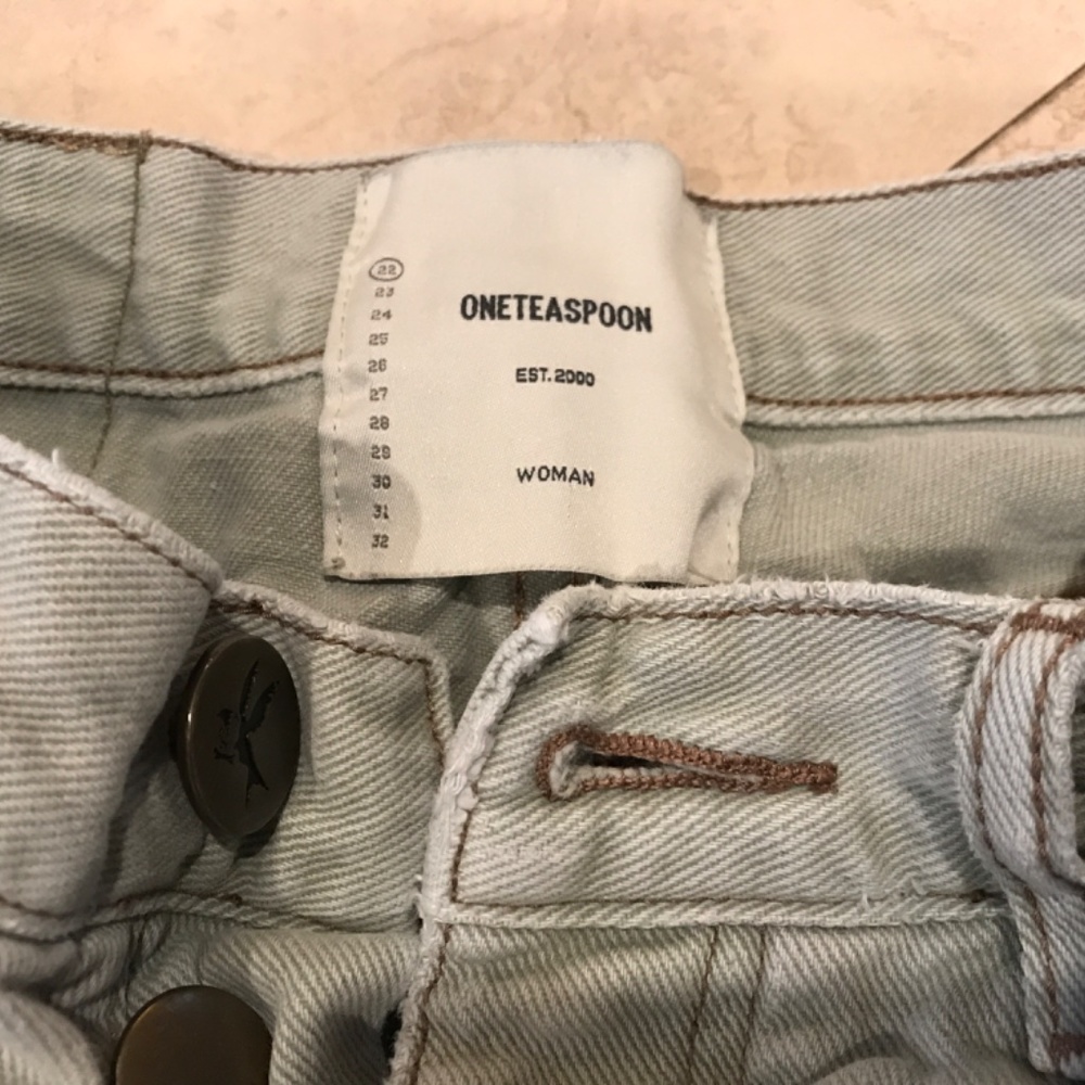 One Teaspoon Shorts Women Size 22 - Picture 3 of 3
